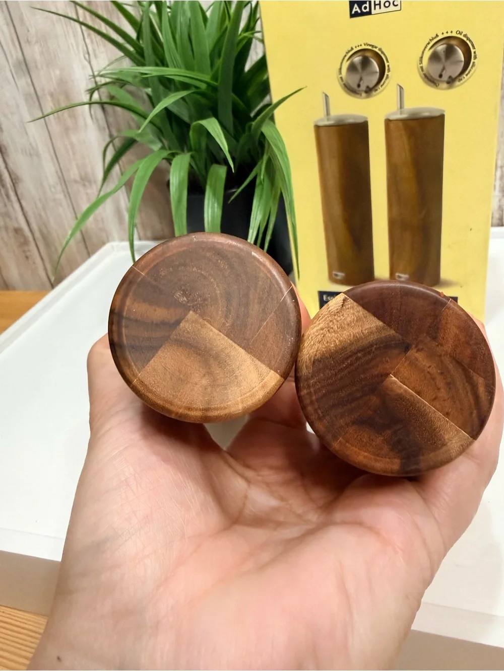 AdHoc Wooden Oil and Vinegar Set - Brown